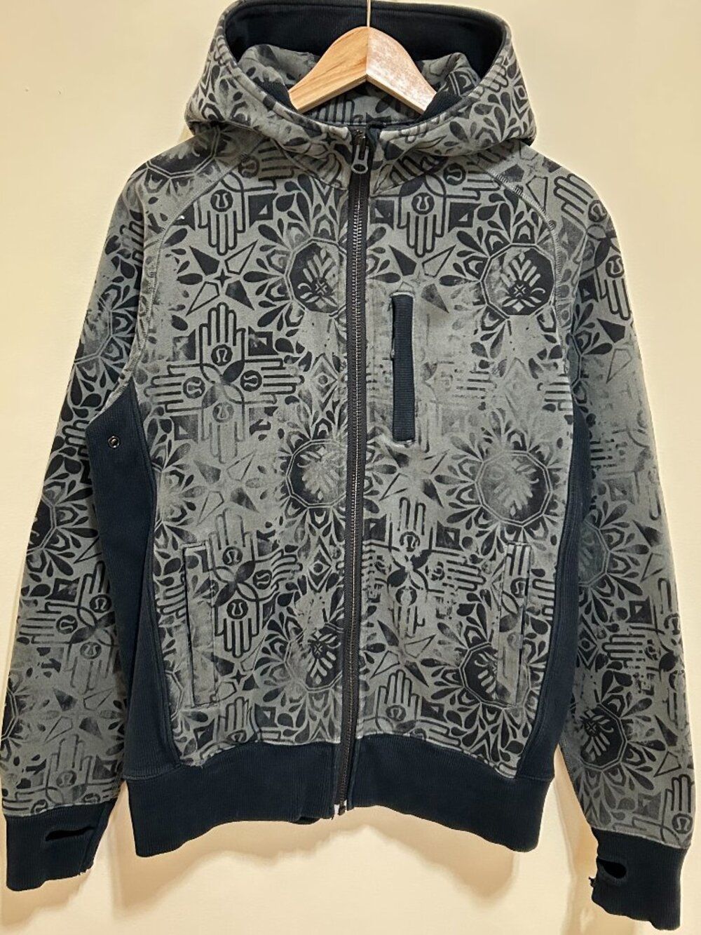Lululemon Scuba Hoodie Gray and Black